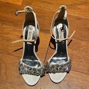 BADGLEY MISHKA - Size 5